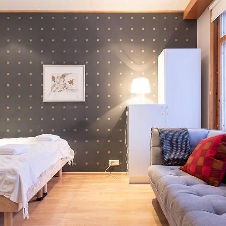 Cozy 1 Bedroom Apt And Free Parking By The Railway Station Оулу Экстерьер фото